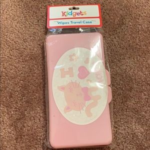 Wiped travel case